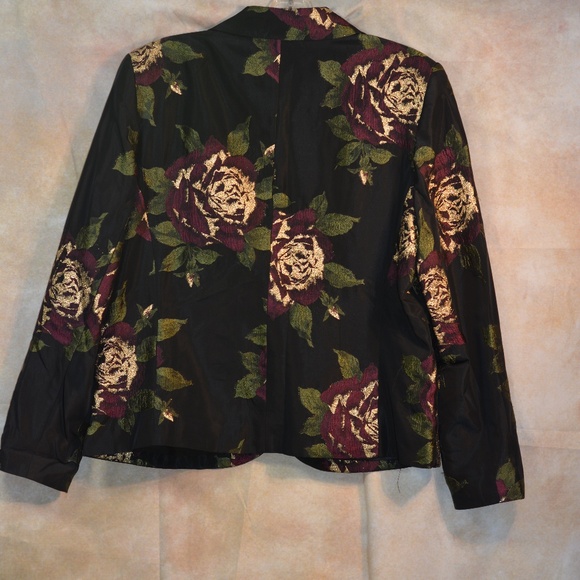 TUZZI - Picture 7 of 9